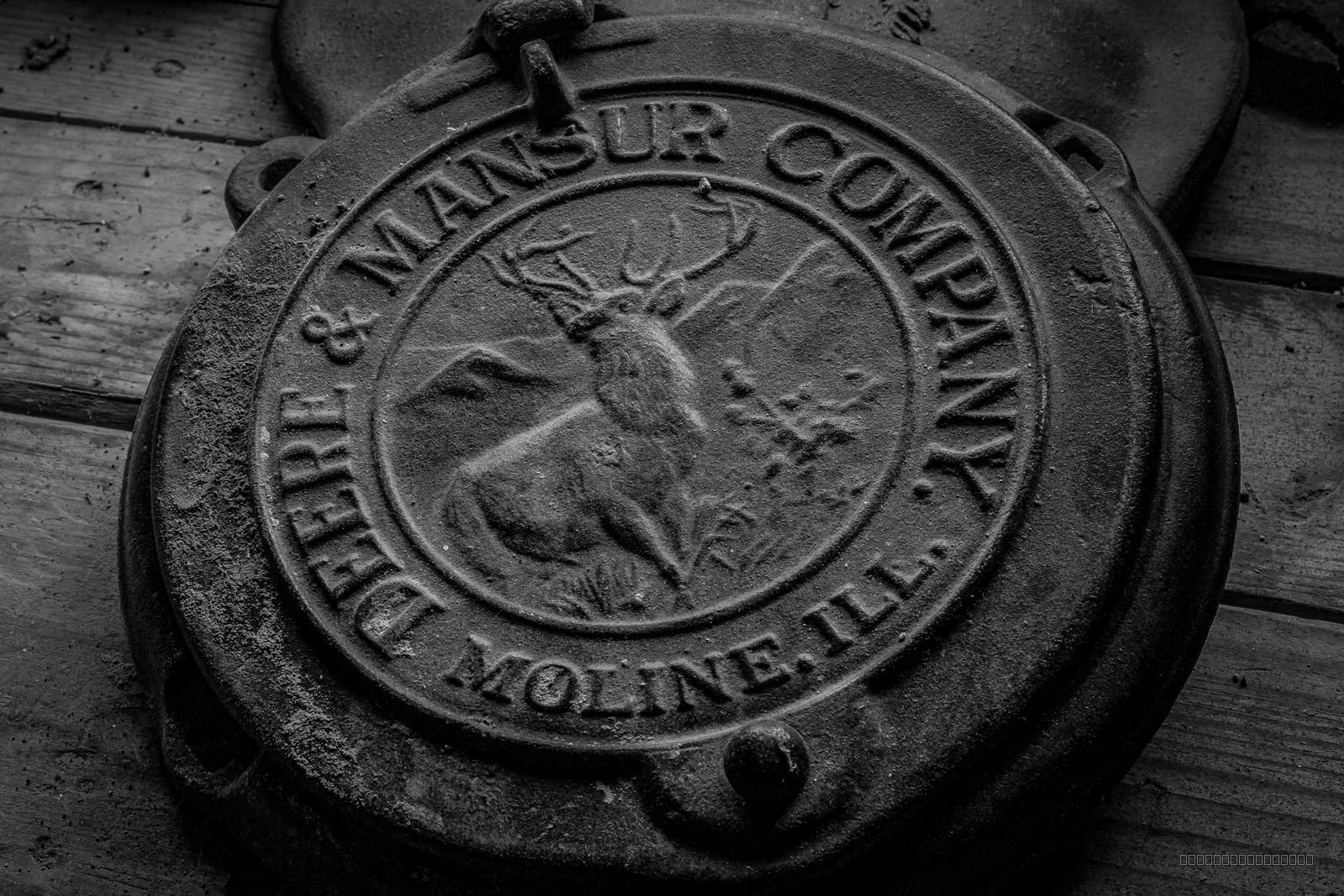 Deere & Mansur